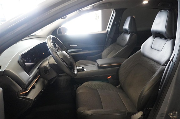 Nissan Ariya 11 of 15