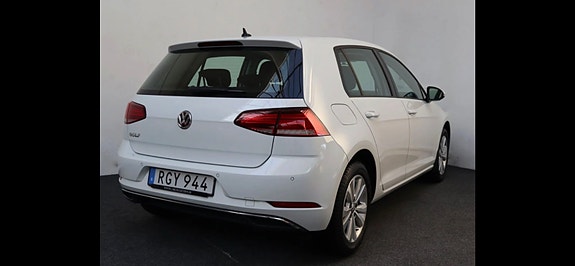 Volkswagen Golf VII 2 of 5