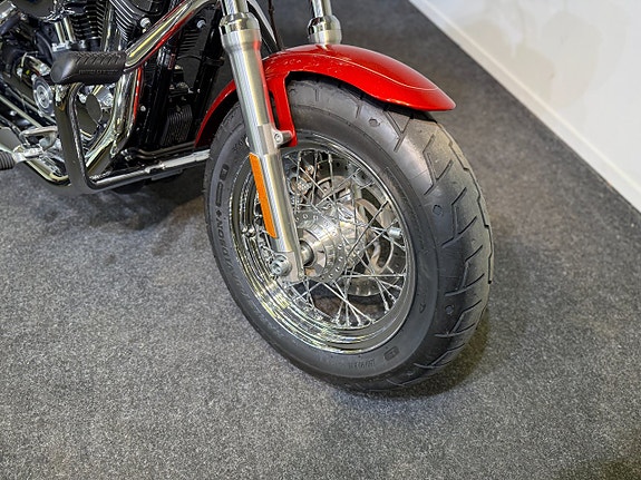 Harley-Davidson Sportster 1200 Custom /XL1200C/ Nedsatt pris! 5 of 10