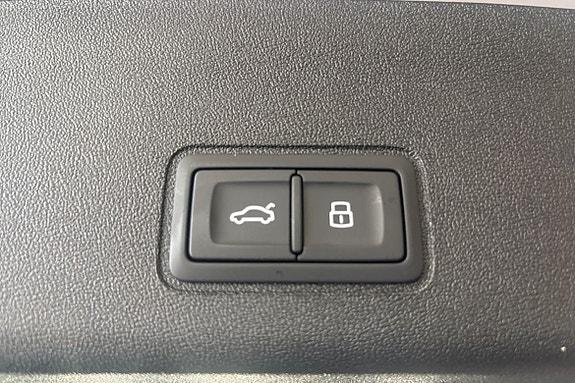 Audi Q3 24 of 24
