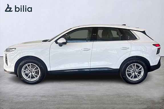 Audi Q3 2 of 5