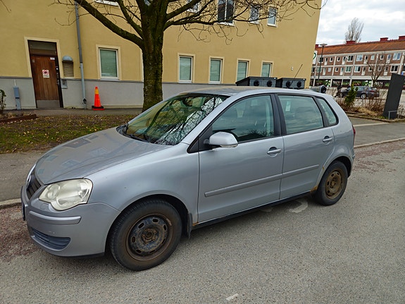 Volkswagen Polo 2 of 4