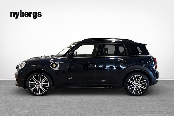 MINI Countryman C 2 of 5
