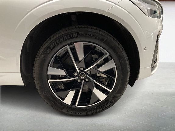 Volvo XC60 9 of 16
