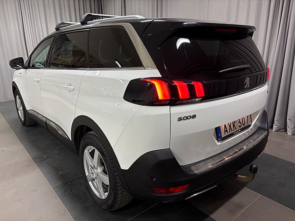 Peugeot 5008 3 of 5