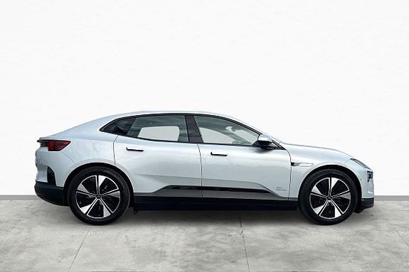 Polestar 4 4 of 17