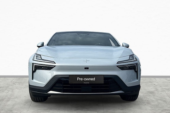 Polestar 4 3 of 17