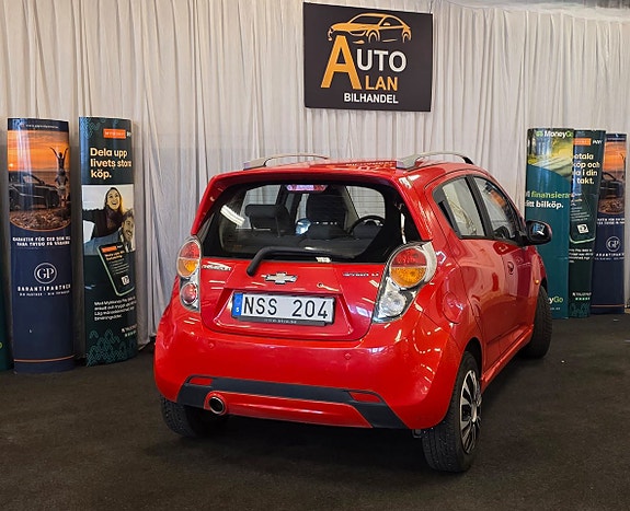 Chevrolet Spark 2 of 5