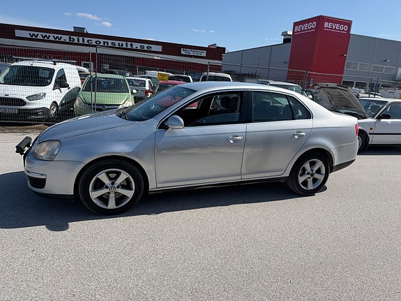 Volkswagen Jetta 10 of 22