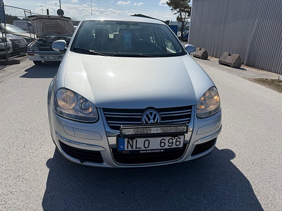 Volkswagen Jetta 6 of 22