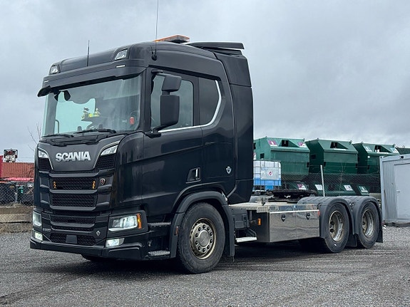 Dragbil Scania R520 A 6X4 NB -2018 | Full-luft via auktion