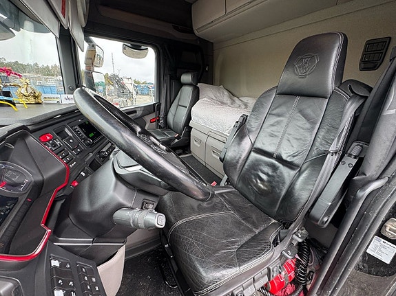 Dragbil Scania R520 A 6X4 NB -2018 | Full-luft via auktion 10 of 27