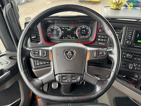 Dragbil Scania R520 A 6X4 NB -2018 | Full-luft via auktion 12 of 27
