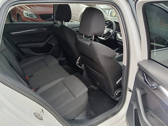 Skoda Octavia 17 of 22