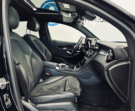 Mercedes-Benz GLC220 d 9 of 13