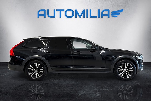 Volvo V90 Cross Country 16 of 17