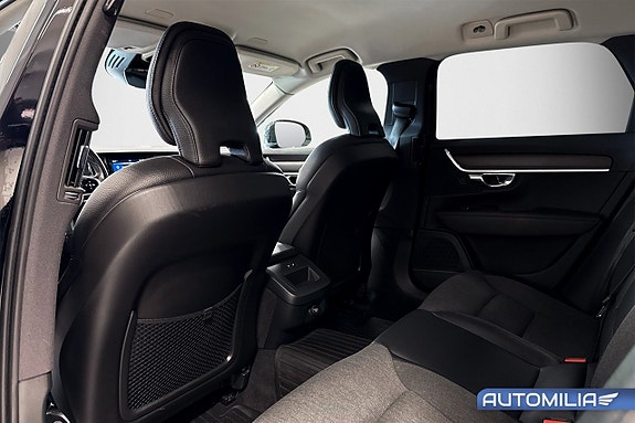 Volvo V90 Cross Country 7 of 17