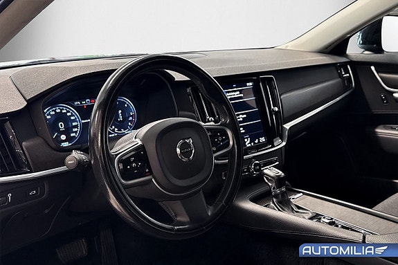 Volvo V90 Cross Country 8 of 17