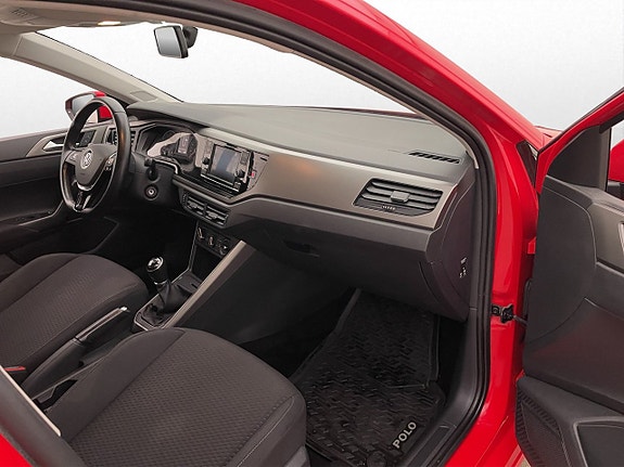 Volkswagen Polo 21 of 27