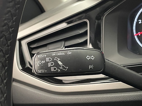 Volkswagen Polo 14 of 27