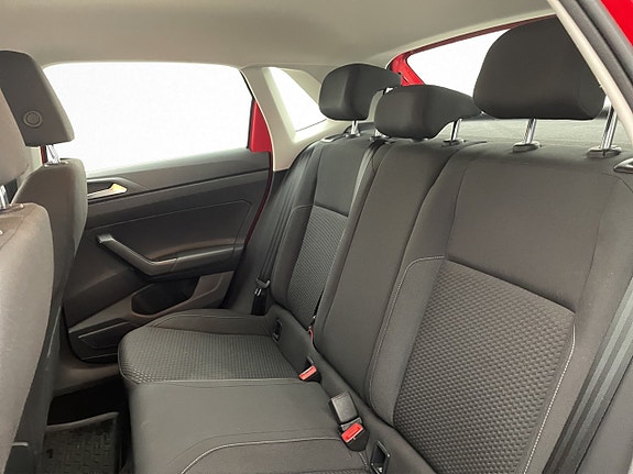 Volkswagen Polo 22 of 27
