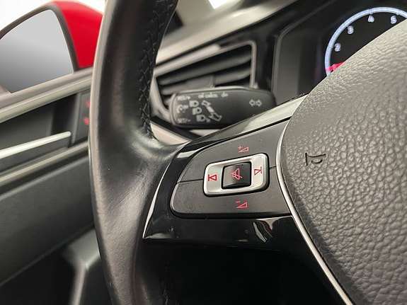 Volkswagen Polo 15 of 27