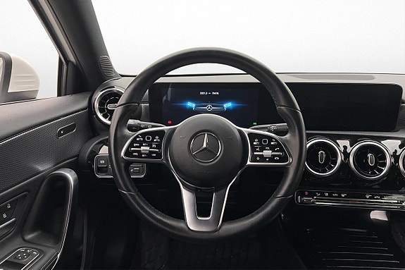 Mercedes-Benz A200 10 of 23