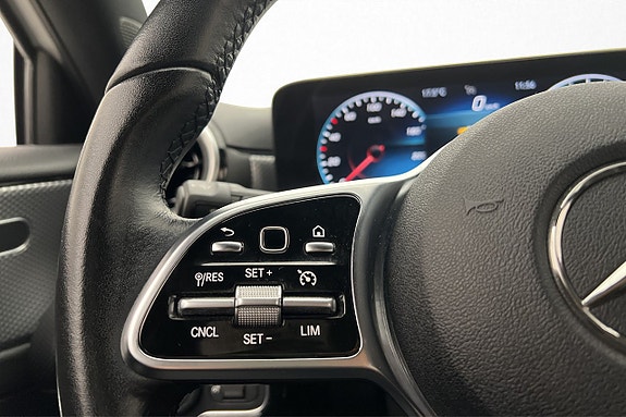 Mercedes-Benz A200 11 of 23