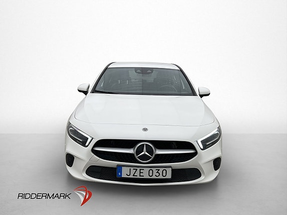 Mercedes-Benz A200 2 of 5