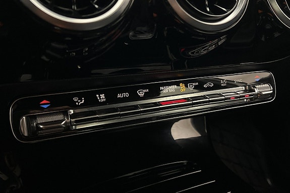 Mercedes-Benz A200 18 of 23