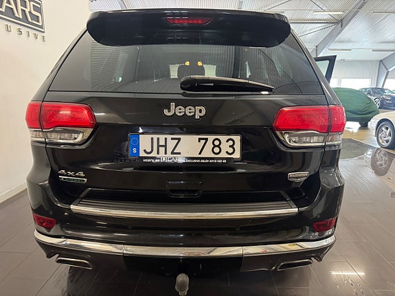 Jeep Grand Cherokee 17 of 17