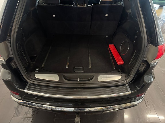 Jeep Grand Cherokee 16 of 17