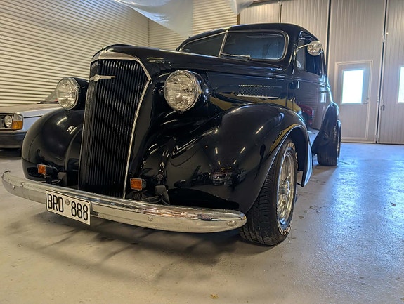 Chevrolet Master 2 of 19