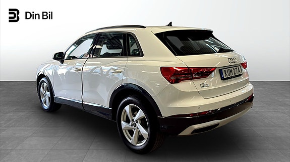 Audi Q3 3 of 5