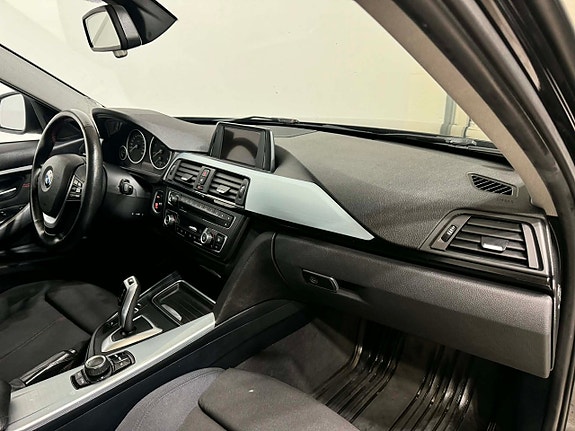 BMW 320d 4 of 14