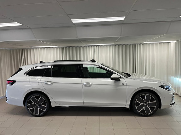 Volkswagen Passat 3 of 5