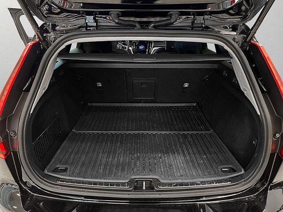 Volvo V60 Cross Country 17 of 26