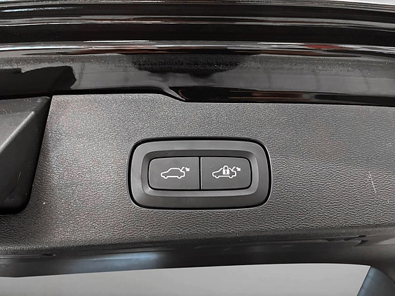Volvo V60 Cross Country 16 of 26