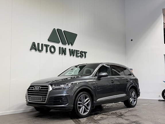Audi Q7 2 of 5