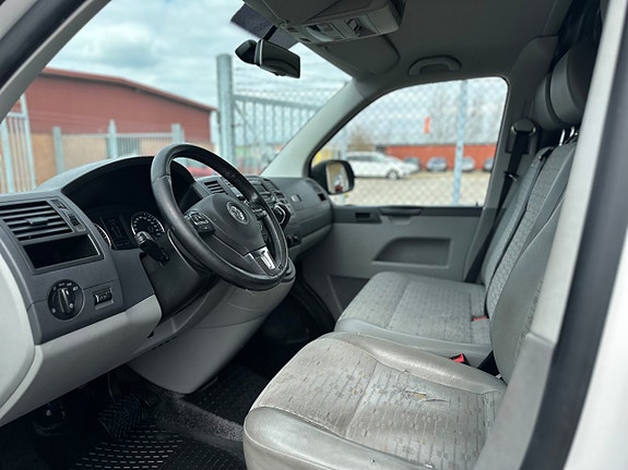 Volkswagen Transporter 12 of 20