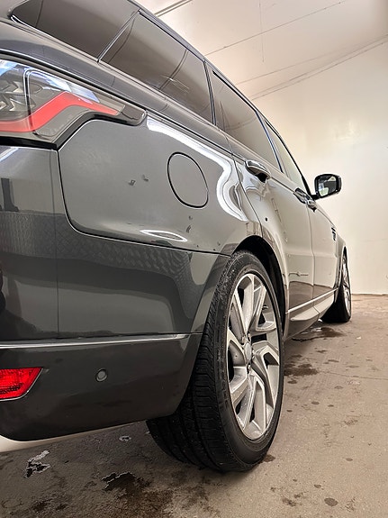Land Rover Range Rover Sport 13 of 16