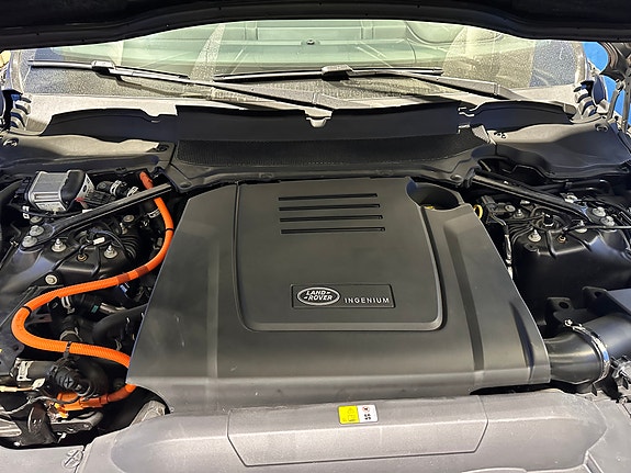 Land Rover Range Rover Sport 12 of 16