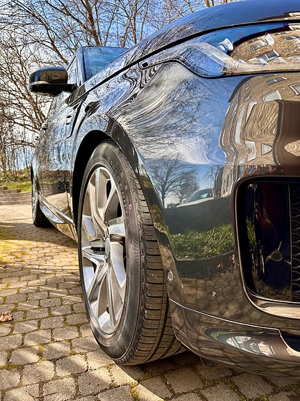 Land Rover Range Rover Sport 3 of 5