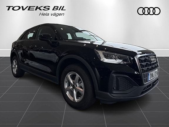 Audi Q2 2 of 5