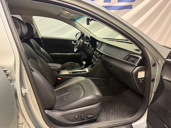 Kia Optima 7 of 10