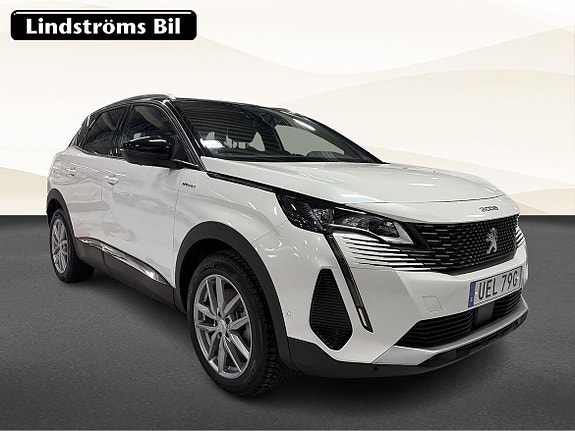 Peugeot 3008 3 of 5