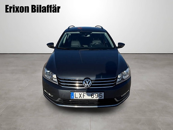 Volkswagen Passat 4 of 30