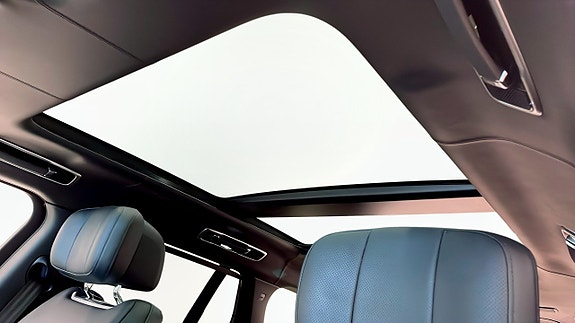 Land Rover Range Rover 12 of 12