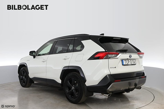 Toyota RAV4 3 of 17