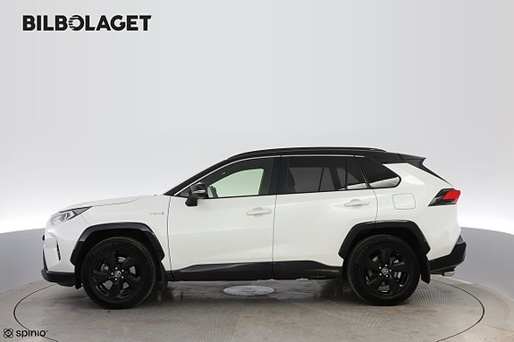 Toyota RAV4 2 of 17